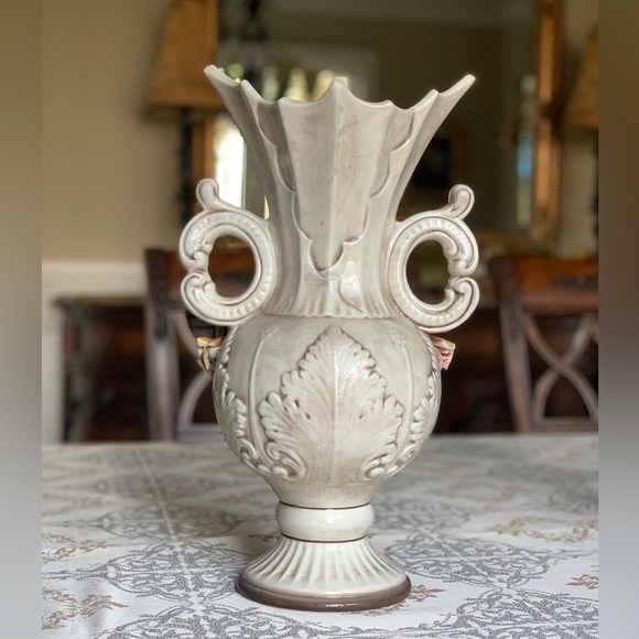 SALE! Italian Capodimonte Vase - Picture 3 of 13